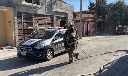 Flamazo en tanque moviliza a bomberos en Saltillo