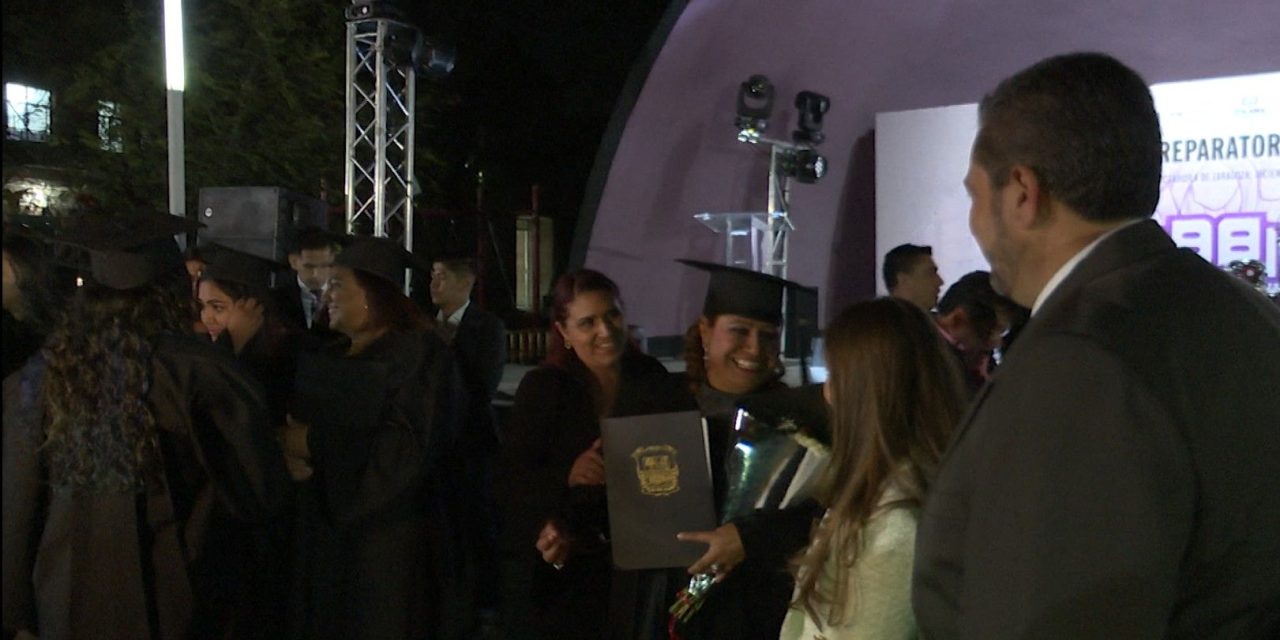 Se gradúan de preparatoria 500 mujeres de Ramos Arizpe