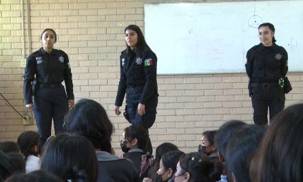 Imparte PEC pláticas de acoso en secundarias de Saltillo