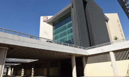 Revisan solicitudes mercantiles en Torreón