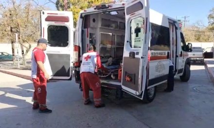 Lagunero de la tercera edad sufre volcadura en carretera Saltillo-Torreón