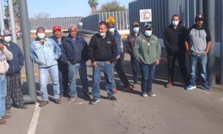Se manifiestan extrabajadores de mina