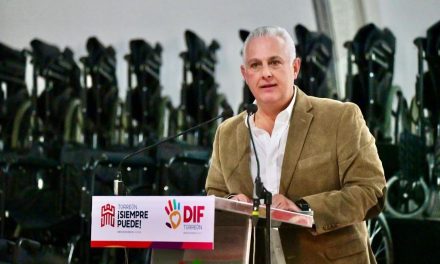 Apoyo incondicional: Entregan 300 sillas de ruedas en Torreón