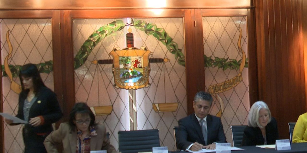 El acecho será un delito en Coahuila