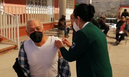 Cada vez son más quienes acuden a vacunarse en Saltillo