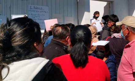 Se desata trifulca por atraso en pago de becas del Bienestar en Hidalgo