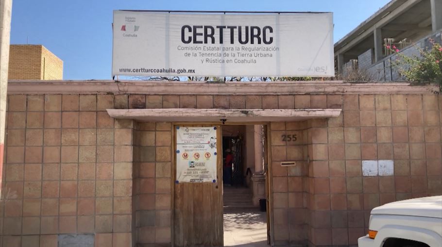Mujeres de Coahuila recibieron escrituras
