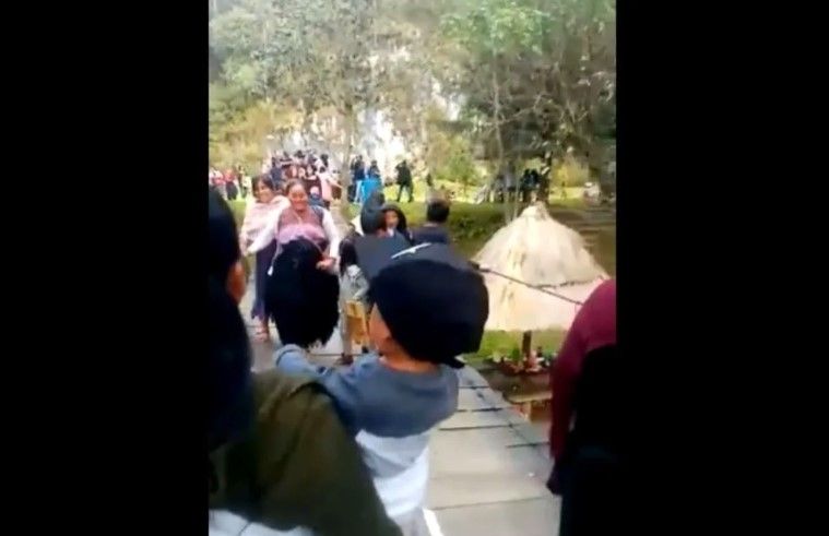 Puente colgante colapsa y varias personas caen en Chiapas (video)