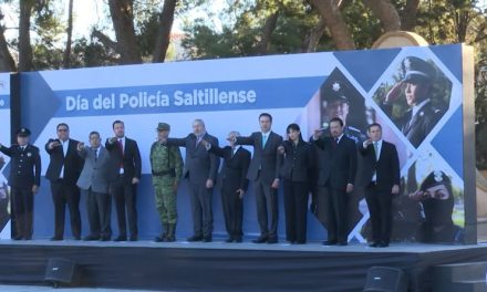 Festejan a policías de Saltillo en su día dentro de instituciones educativas