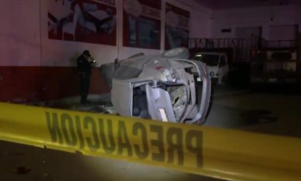 Conductor pierde la vida tras estrellar su vehículo contra una pared al sur de Saltillo (video)