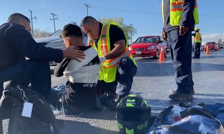 Saltillo: Se dislocó un hombro; cayó de su motocicleta en LEA