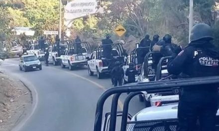 Liberan a 32 policías estatales en Guerrero tras enfrentamiento con civiles que dejó 5 muertos