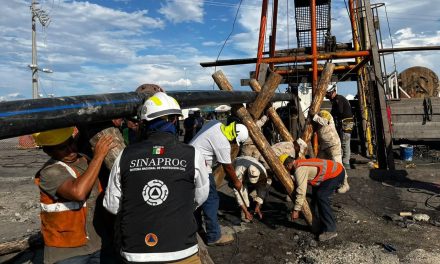 Está cerca el rescate de mineros en El Pinabete, asegura AMLO