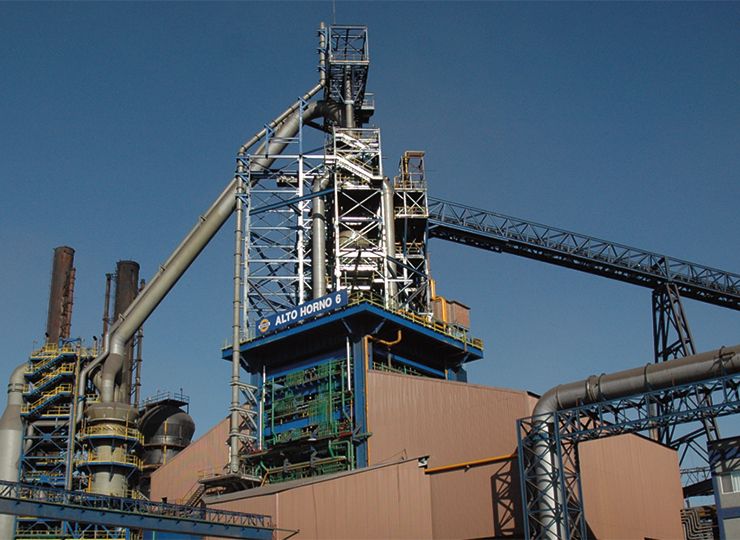 Trabajadores de confianza en AHMSA cumplen una semana esperando su quincena