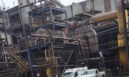 Incendio en AHMSA causa movilización