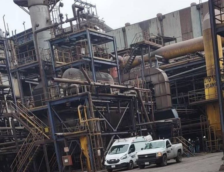Incendio en AHMSA causa movilización