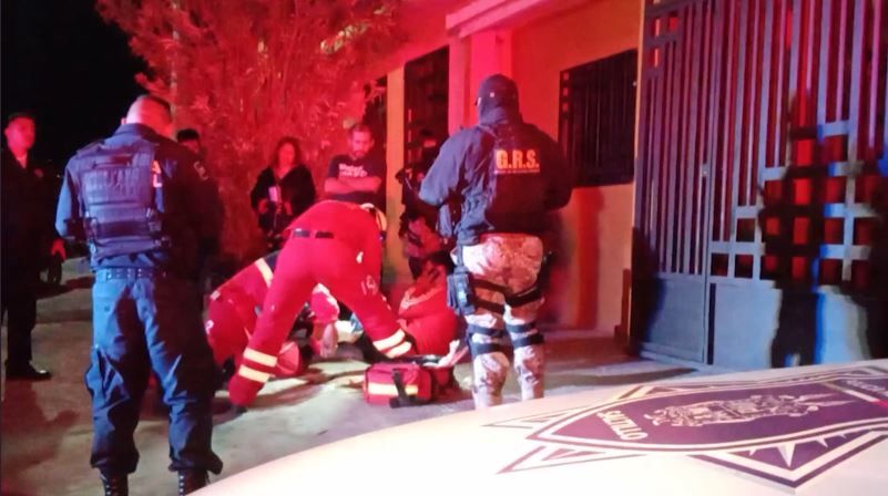 Joven cae de su motocicleta: circulaba en aparente estado de ebriedad en Saltillo