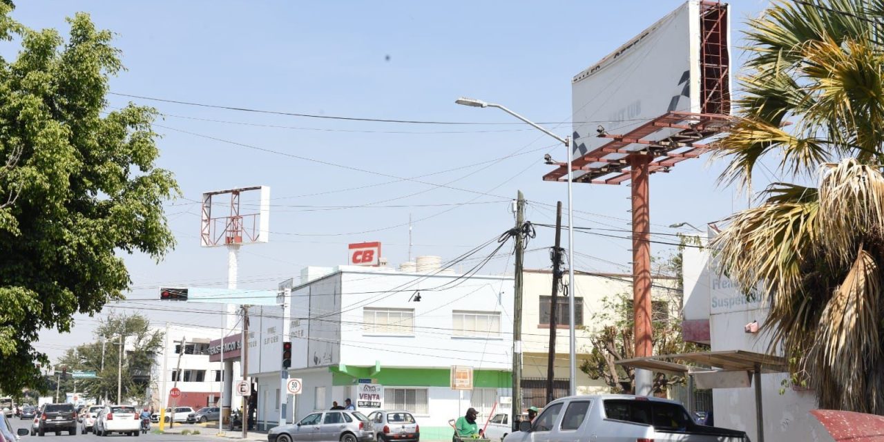 Revisarán lonas y espectaculares en Torreón