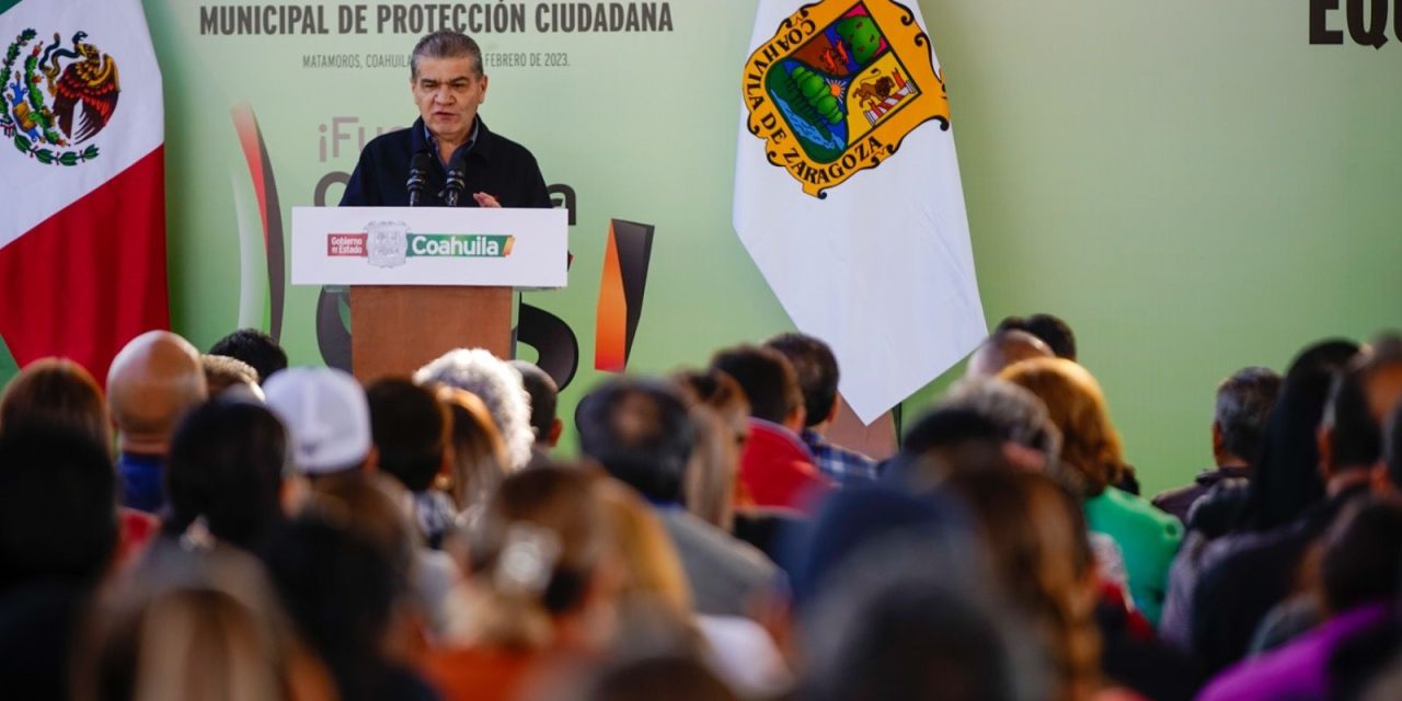 MARS entrega equipo a policías