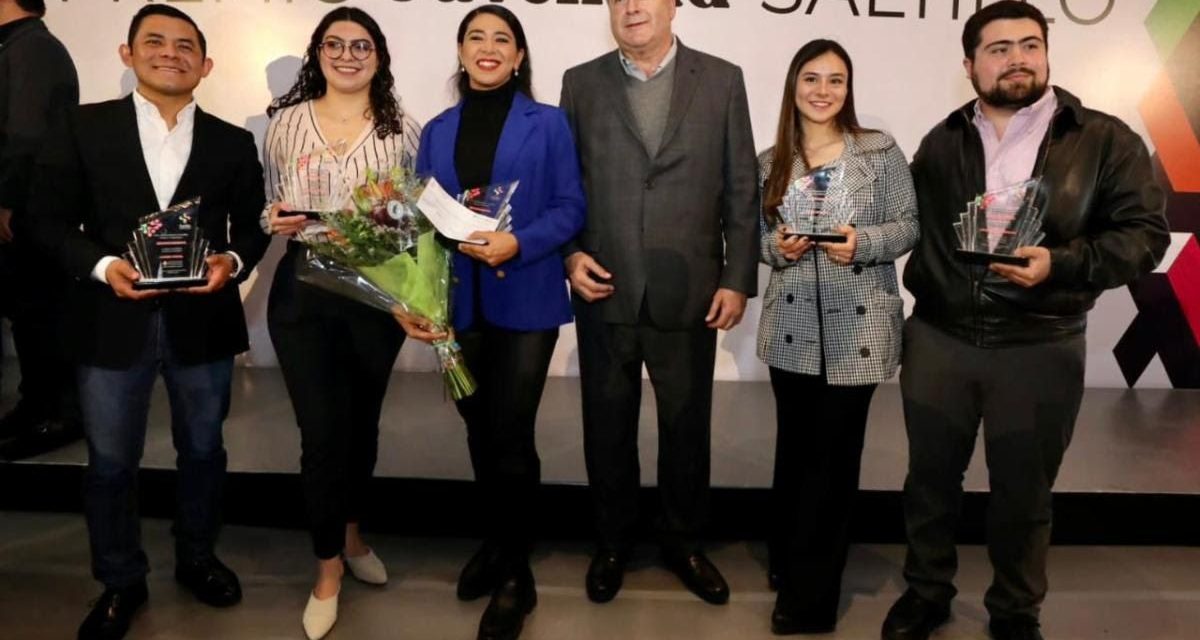 Reconoce Saltillo a jóvenes destacados