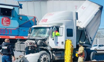 Se lo lleva el tren: una persona lesionada en carretera Los Pinos de Ramos Arizpe