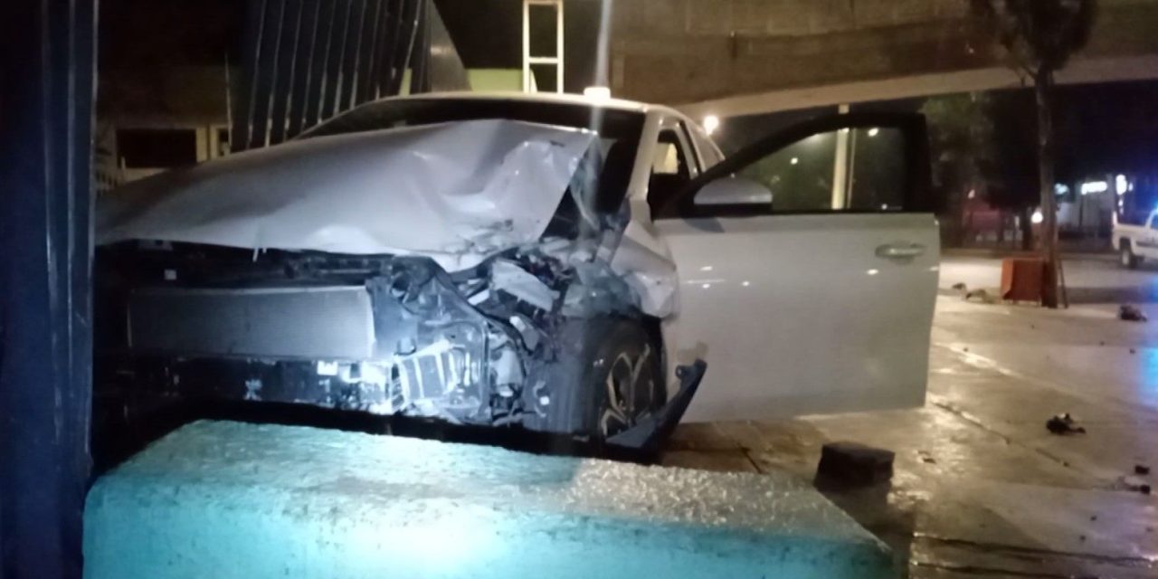Saltillo: Jóvenes jugaban arrancones en V. Carranza y terminan carrera en la barda del Seguro 2