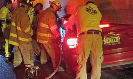 Saltillo: termina aplastado bajo un tráiler; conductor sobrevivió de manera milagrosa