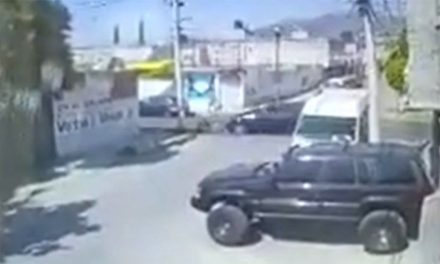 Video: Atropellan a niño que iba en un patín del diablo… responsable intenta escapar y la detienen