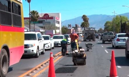 Continúa programa de bacheo en Saltillo