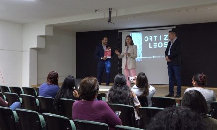 Capacitan a mujeres saltillenses en temas fiscales