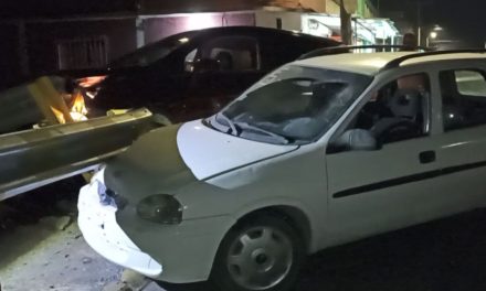Choca por no hacer su alto en la colonia Vistahermosa