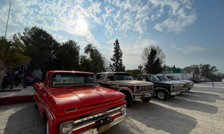 Celebrarán Día nacional del auto antiguo con rodada en Arteaga