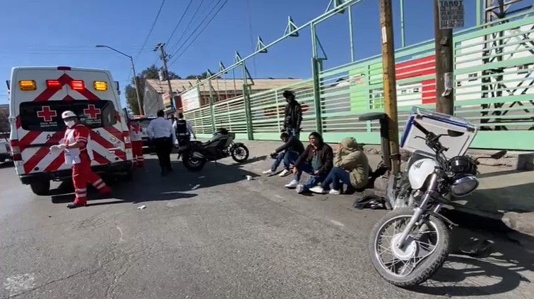 Chocan motociclistas en la zona centro de Saltillo