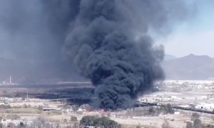 Buscan a dueño de tarimera clandestina que se incendió en Ramos Arizpe