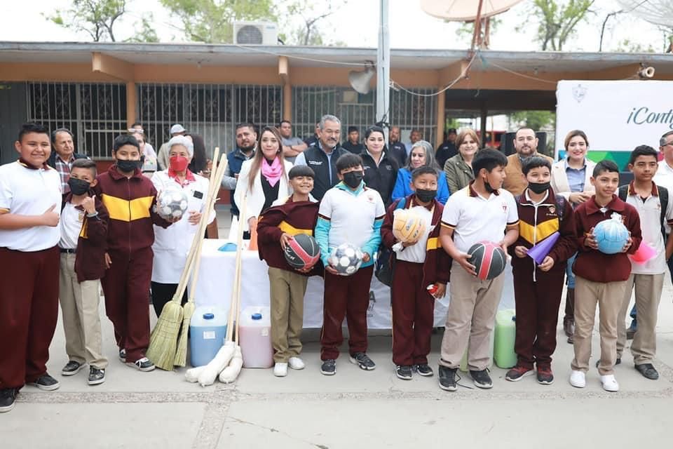 Municipio atiende necesidades de escuelas en Acuña