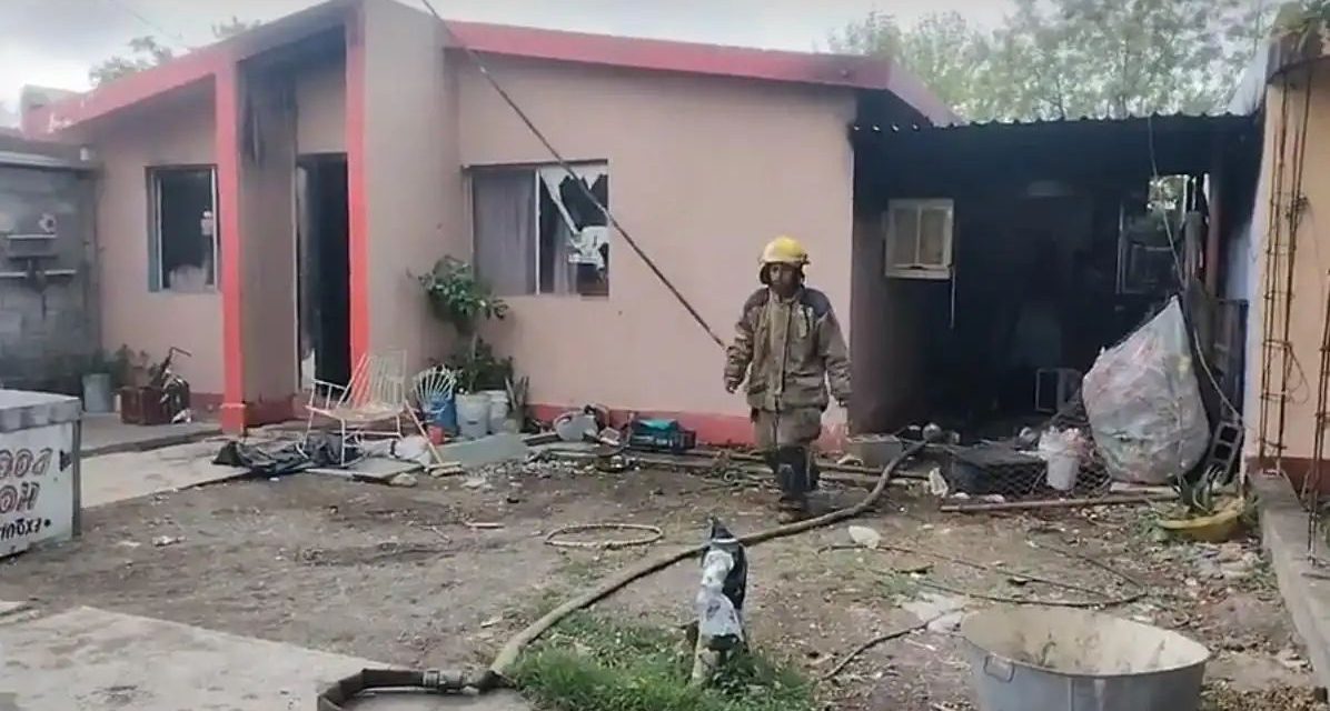 Incendio consume vivienda en Palau