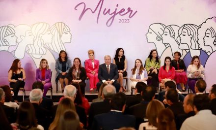 Reconoce Saltillo a mujeres; hace alcalde entrega del premio municipal a la mujer