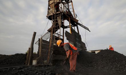 Secretaría de Inclusión da la mano a trabajadores de AHMSA