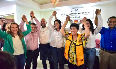 Se registra Luz Elena Morales para contender por Distrito 13 en Saltillo