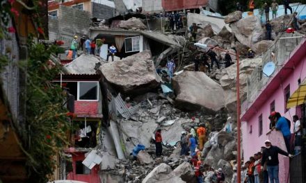Desgajamiento deja 16 muertos y 7 desaparecidos en Ecuador