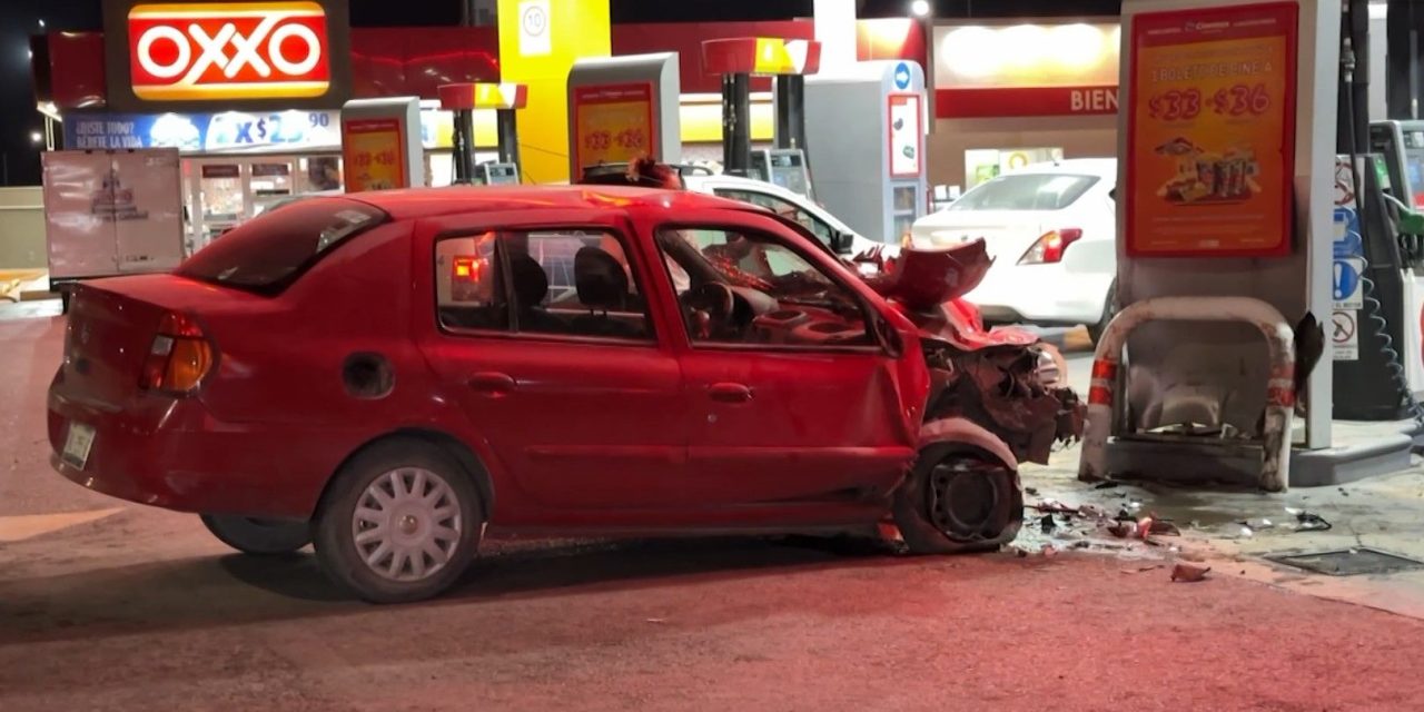 Hombre se impacta contra gasolinera del bulevar Colosio en Saltillo