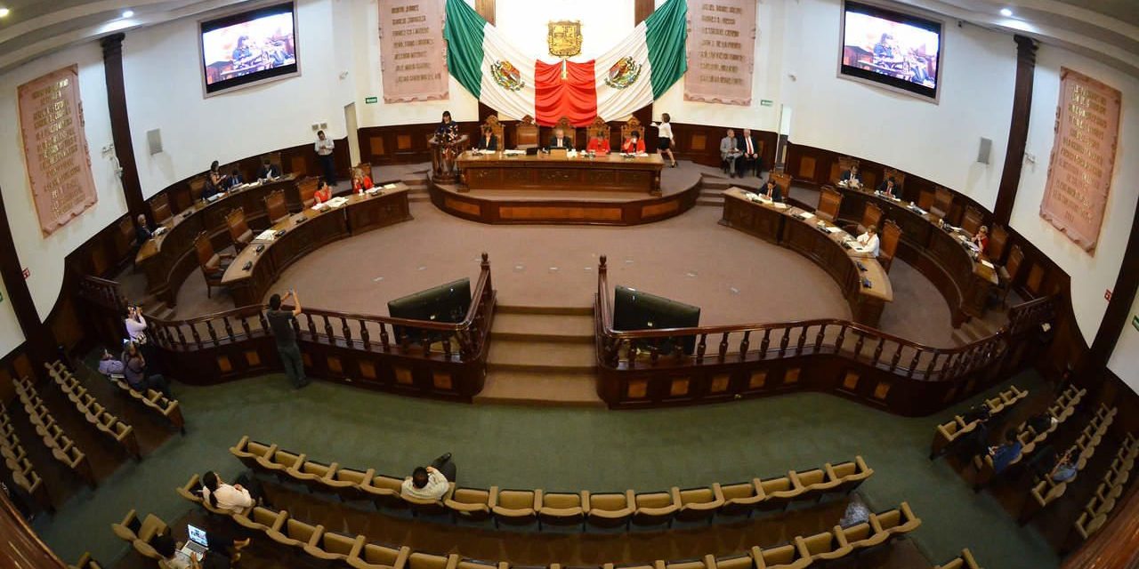 Inaugura exposición ‘Mujer ES’; se exhibe en el lobby del Congreso del Estado de Coahuila