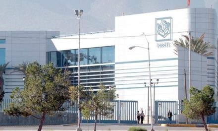 Piden condiciones de trabajo dignas, empleados del ISSSTE exigen destitución de la directora
