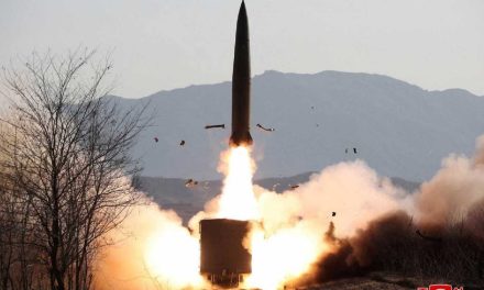 Corea del Norte lanza misiles al mar de Japón; crece la tensión entre ambas naciones