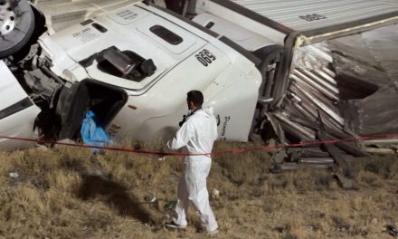 Una vez más accidente en al carretera 57 cobra otra vida; tráiler volcó en el tramo Ojo Caliente-La Carbonera