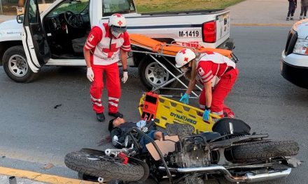 Saltillo: Trailero embiste a motociclista en LEA e Intenta huir