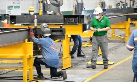 Ante crisis; empresarios buscan rescatar a Monclova