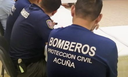 Capacitan a elementos de PC y Bomberos en Acuña