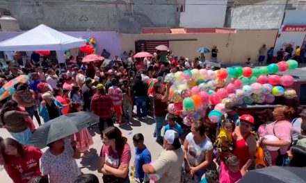 Entrega UNTA 38 mil juguetes y bolos a niños de la organización en Coahuila