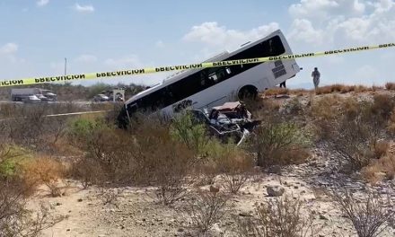 Hombre pierde la vida en aparatoso accidente sobre la carretera a General Cepeda